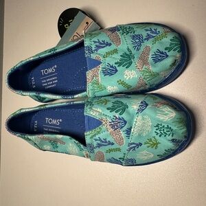 TOMS Kids' Aruba Blue Whale/Shark print
